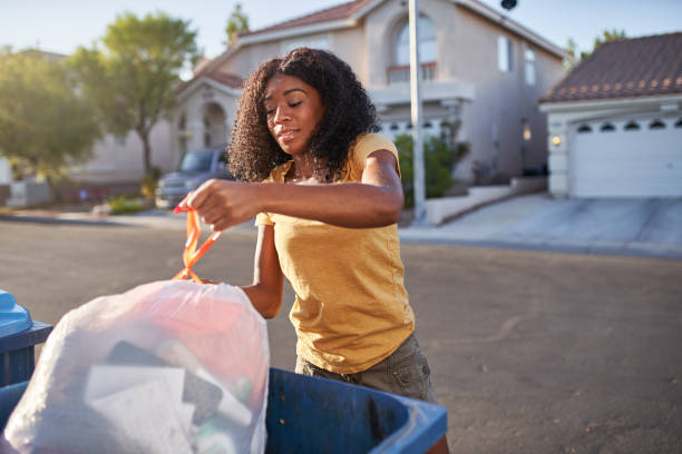 Best Garage Cleanout Services  in Schoolcraft, MI
